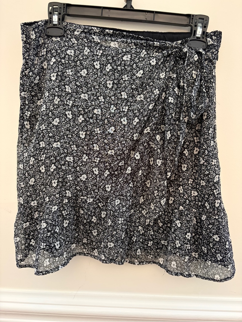 Abercrombie & Fitch Black Solid Knit Top